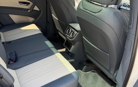 Bentley Bentayga I, 2018 год, 23 500 000 рублей, 18 фотография