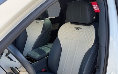 Bentley Bentayga I, 2018 год, 23 500 000 рублей, 14 фотография