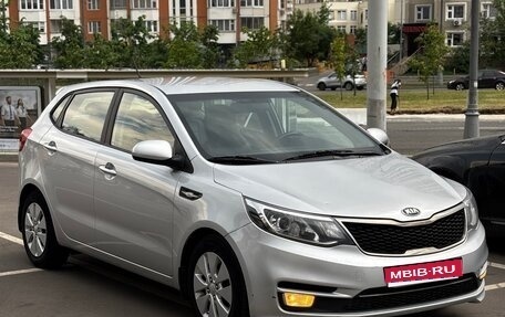 KIA Rio III рестайлинг, 2016 год, 1 050 000 рублей, 1 фотография