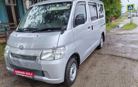 Toyota Town Ace IV, 2017 год, 1 880 000 рублей, 7 фотография