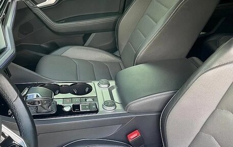 Volkswagen Touareg III, 2021 год, 5 900 000 рублей, 4 фотография