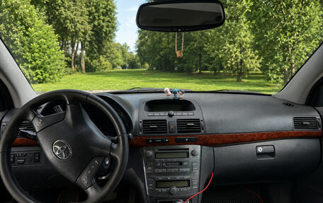 Toyota Avensis III рестайлинг, 2006 год, 570 000 рублей, 3 фотография