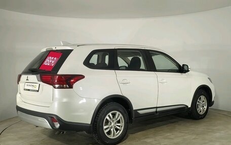 Mitsubishi Outlander III рестайлинг 3, 2020 год, 1 999 000 рублей, 5 фотография