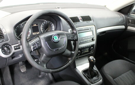 Skoda Octavia, 2011 год, 625 000 рублей, 10 фотография