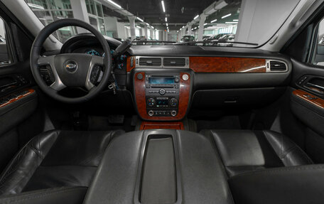 Chevrolet Tahoe III, 2013 год, 1 850 000 рублей, 8 фотография