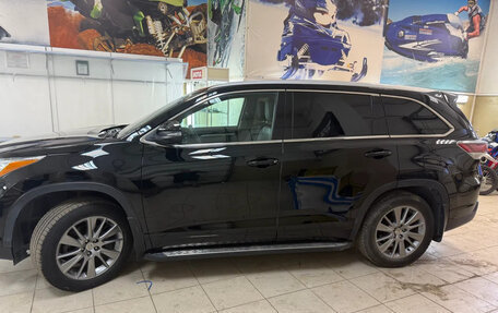 Toyota Highlander III, 2014 год, 2 550 000 рублей, 5 фотография