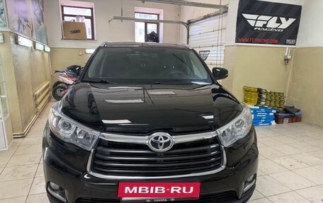 Toyota Highlander III, 2014 год, 2 550 000 рублей, 2 фотография