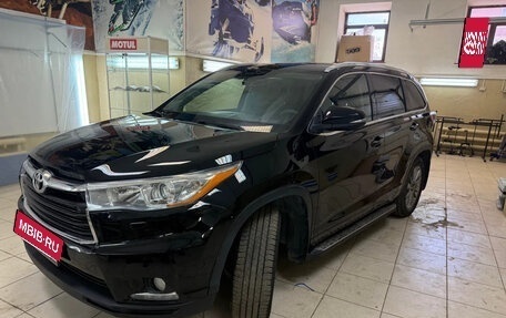 Toyota Highlander III, 2014 год, 2 550 000 рублей, 3 фотография