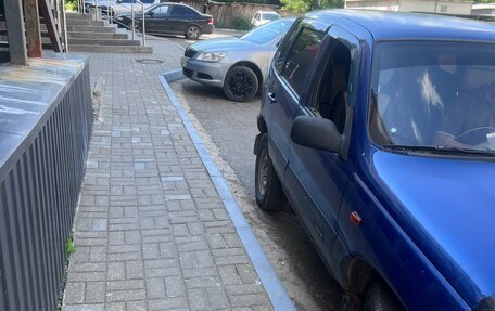 Chevrolet Niva I рестайлинг, 2006 год, 220 000 рублей, 2 фотография