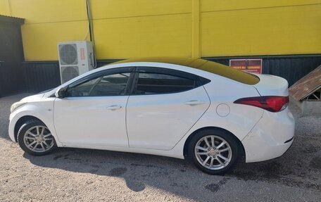 Hyundai Elantra V, 2015 год, 870 000 рублей, 3 фотография