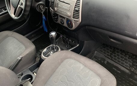 Hyundai i20 IB рестайлинг, 2010 год, 680 000 рублей, 11 фотография