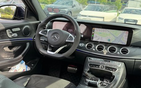 Mercedes-Benz E-Класс, 2018 год, 3 400 000 рублей, 5 фотография