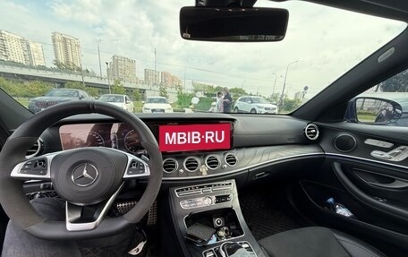Mercedes-Benz E-Класс, 2018 год, 3 400 000 рублей, 9 фотография