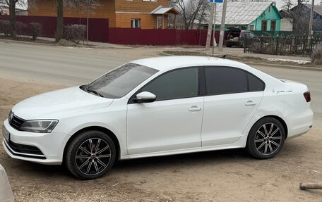 Volkswagen Jetta VI, 2017 год, 1 600 000 рублей, 2 фотография