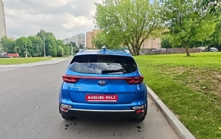 KIA Sportage IV рестайлинг, 2020 год, 2 300 000 рублей, 4 фотография