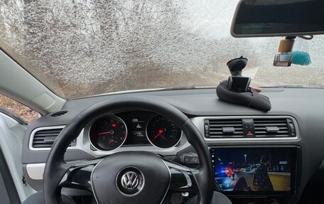 Volkswagen Jetta VI, 2017 год, 1 600 000 рублей, 6 фотография