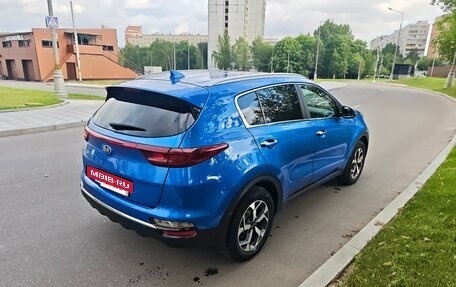 KIA Sportage IV рестайлинг, 2020 год, 2 300 000 рублей, 5 фотография