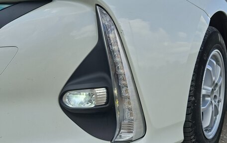 Toyota Prius IV XW50, 2017 год, 1 900 000 рублей, 21 фотография