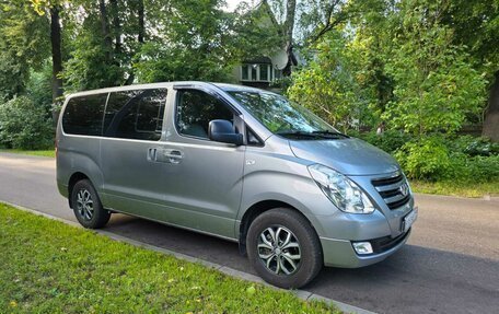 Hyundai Grand Starex Grand Starex I рестайлинг 2, 2015 год, 2 550 000 рублей, 9 фотография