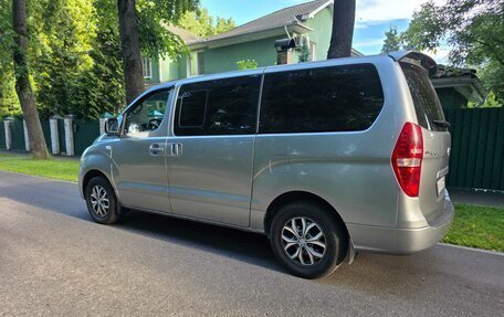 Hyundai Grand Starex Grand Starex I рестайлинг 2, 2015 год, 2 550 000 рублей, 7 фотография