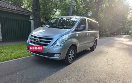 Hyundai Grand Starex Grand Starex I рестайлинг 2, 2015 год, 2 550 000 рублей, 8 фотография