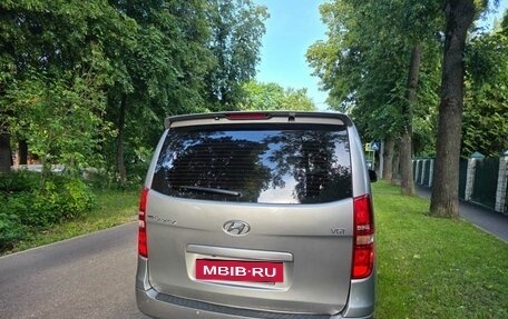 Hyundai Grand Starex Grand Starex I рестайлинг 2, 2015 год, 2 550 000 рублей, 10 фотография