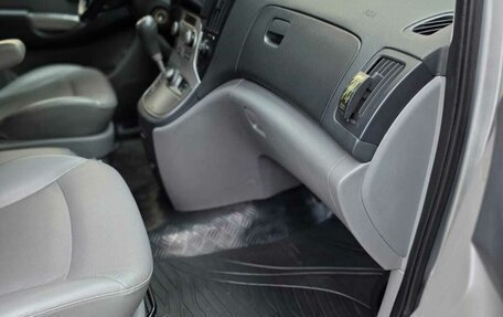 Hyundai Grand Starex Grand Starex I рестайлинг 2, 2015 год, 2 550 000 рублей, 20 фотография