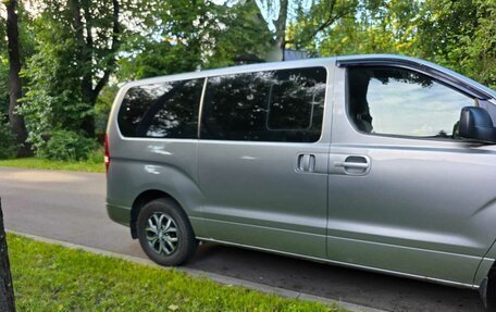 Hyundai Grand Starex Grand Starex I рестайлинг 2, 2015 год, 2 550 000 рублей, 31 фотография