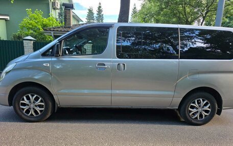Hyundai Grand Starex Grand Starex I рестайлинг 2, 2015 год, 2 550 000 рублей, 28 фотография
