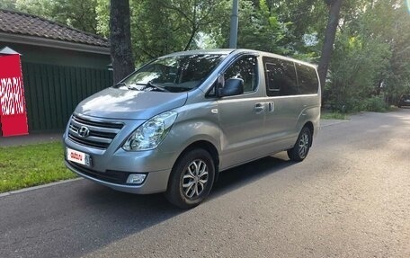 Hyundai Grand Starex Grand Starex I рестайлинг 2, 2015 год, 2 550 000 рублей, 25 фотография