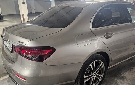 Mercedes-Benz E-Класс, 2021 год, 3 460 000 рублей, 2 фотография