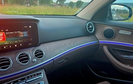 Mercedes-Benz E-Класс, 2021 год, 3 460 000 рублей, 4 фотография