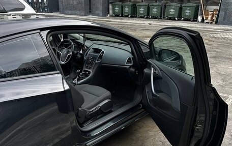 Opel Astra J, 2012 год, 625 000 рублей, 11 фотография