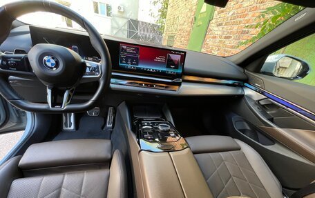BMW 5 серия, 2023 год, 8 000 000 рублей, 16 фотография