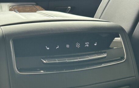 Cadillac Escalade V, 2023 год, 11 900 000 рублей, 26 фотография
