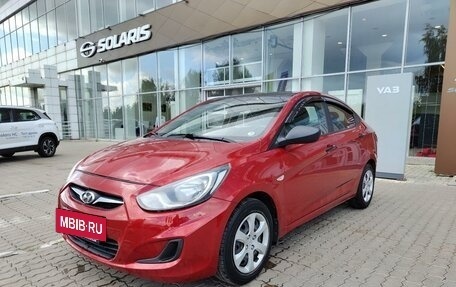 Hyundai Solaris II рестайлинг, 2013 год, 698 750 рублей, 3 фотография