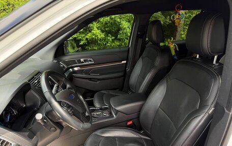 Ford Explorer VI, 2018 год, 3 250 000 рублей, 34 фотография