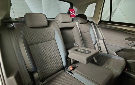 Volkswagen Tiguan II, 2020 год, 2 155 000 рублей, 17 фотография