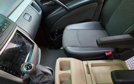 Mercedes-Benz Viano, 2012 год, 2 200 000 рублей, 10 фотография