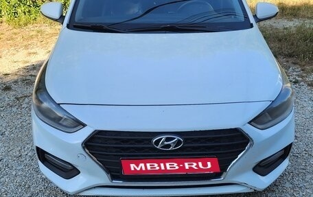 Hyundai Solaris II рестайлинг, 2019 год, 700 000 рублей, 1 фотография