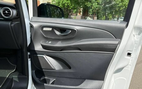 Mercedes-Benz V-Класс, 2018 год, 5 350 000 рублей, 13 фотография