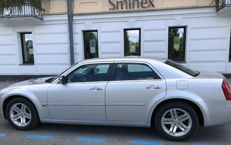 Chrysler 300C II, 2006 год, 2 000 000 рублей, 2 фотография