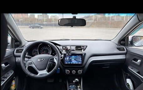 KIA Rio III рестайлинг, 2015 год, 820 000 рублей, 2 фотография