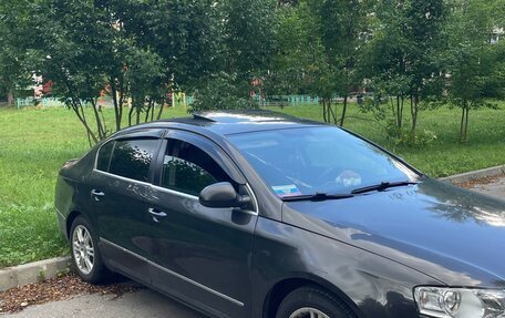 Volkswagen Passat B6, 2005 год, 580 000 рублей, 2 фотография