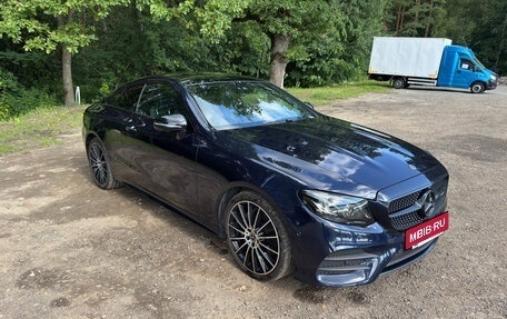 Mercedes-Benz E-Класс, 2019 год, 5 500 000 рублей, 4 фотография