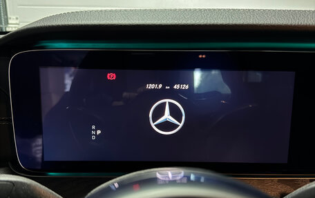 Mercedes-Benz E-Класс, 2019 год, 5 500 000 рублей, 30 фотография