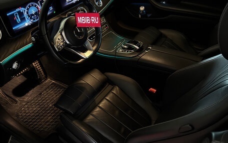 Mercedes-Benz E-Класс, 2019 год, 5 500 000 рублей, 34 фотография