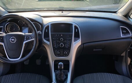 Opel Astra J, 2011 год, 600 000 рублей, 15 фотография