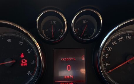 Opel Astra J, 2011 год, 600 000 рублей, 19 фотография