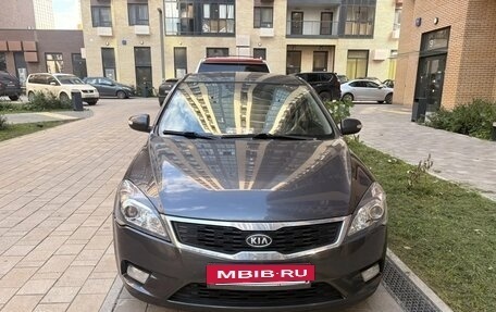 KIA cee'd I рестайлинг, 2011 год, 700 000 рублей, 8 фотография